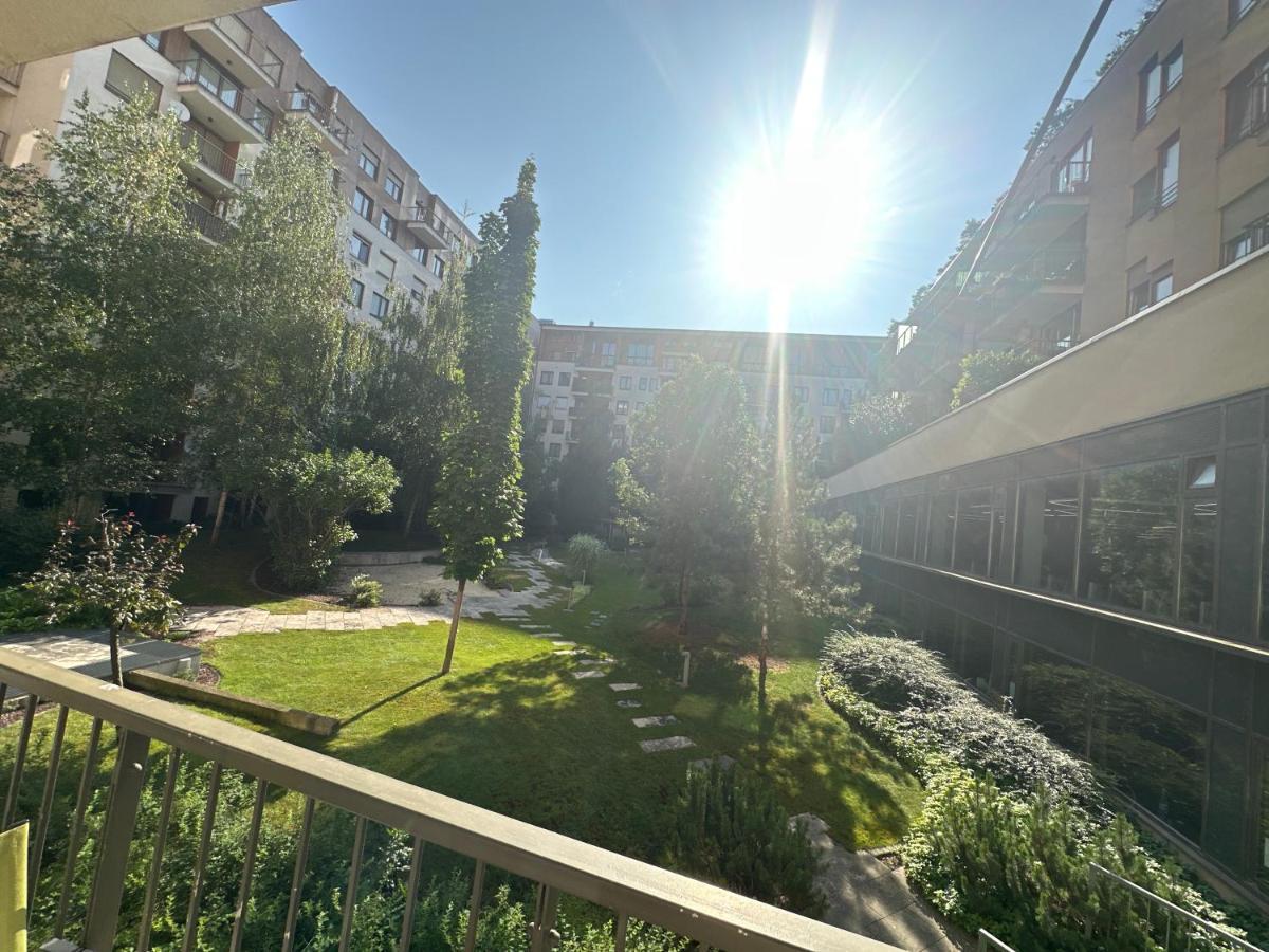 Zoe Apartman Budapest Bagian luar foto