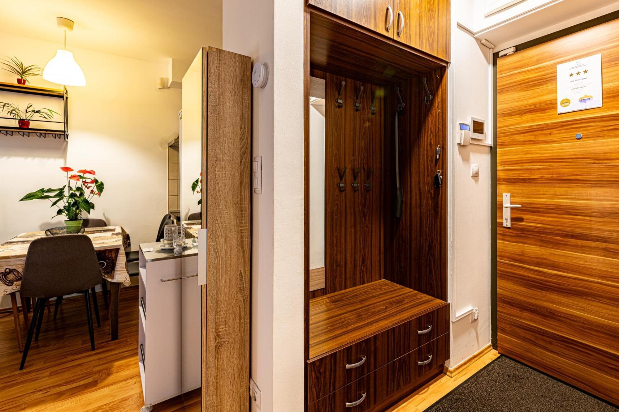 Zoe Apartman Budapest Bagian luar foto